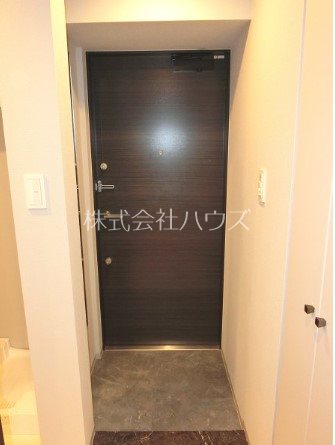 ZOOM白金高輪 玄関